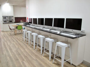 English Unlimited メルボルンのPCルーム