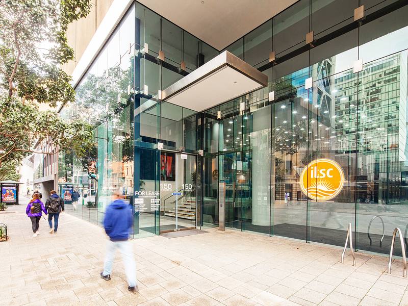 ILSCパース校が入る150 St Georges Terrace のビル入口