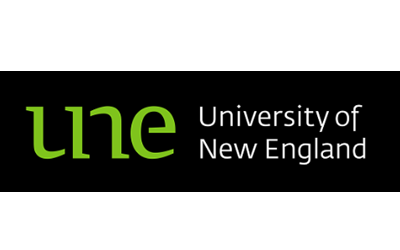ニューイングランド大学のロゴ